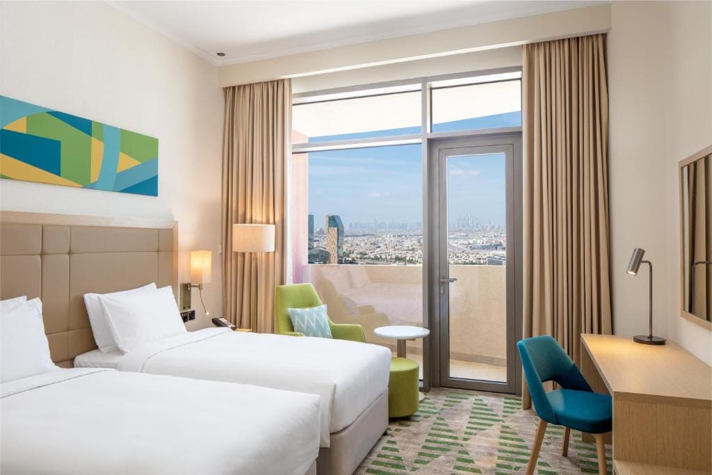 Holiday Inn & Suites - Dubai Science Park by IHG — 5