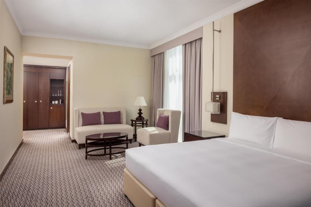 Radisson Blu Hotel, Dubai Barsha Heights — 5