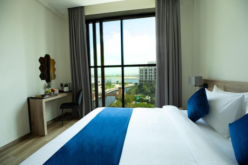 Grand Kingsgate Jaddaf Waterfront Hotel by Millennium — 1