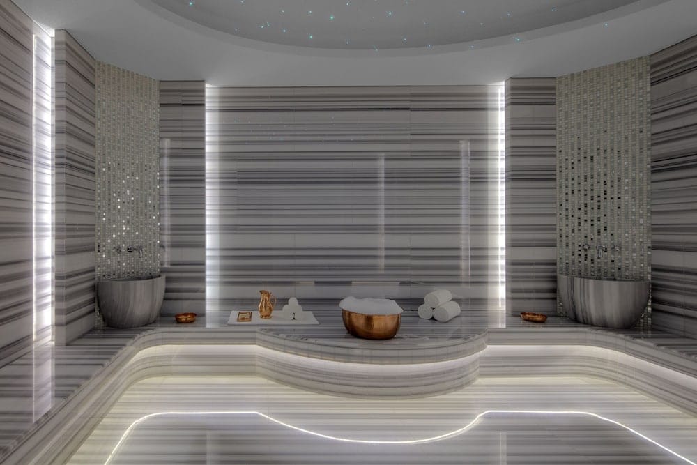 Paramount hotel Dubai — 2