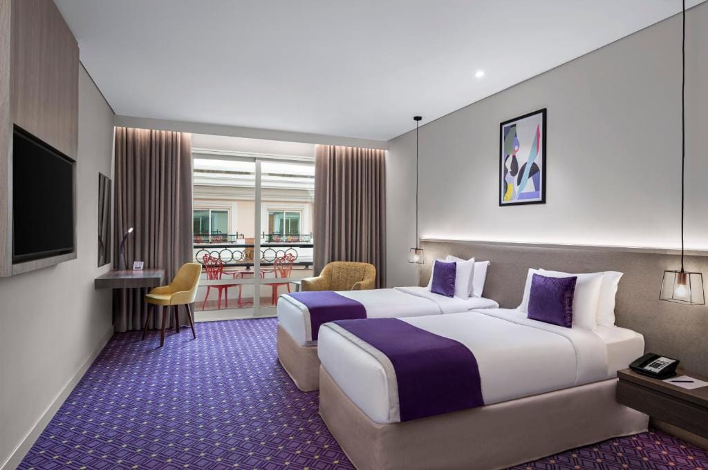 Leva Hotel and Suites, Opposite Downtown — 2