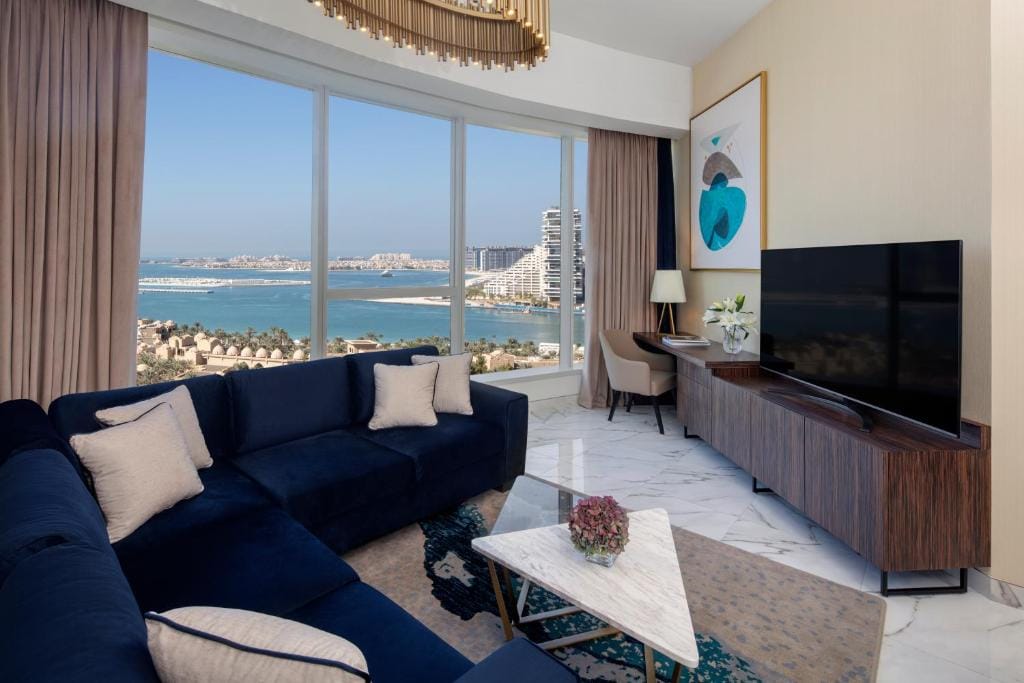 Avani Plus Palm View Dubai Hotel & Suites — 4