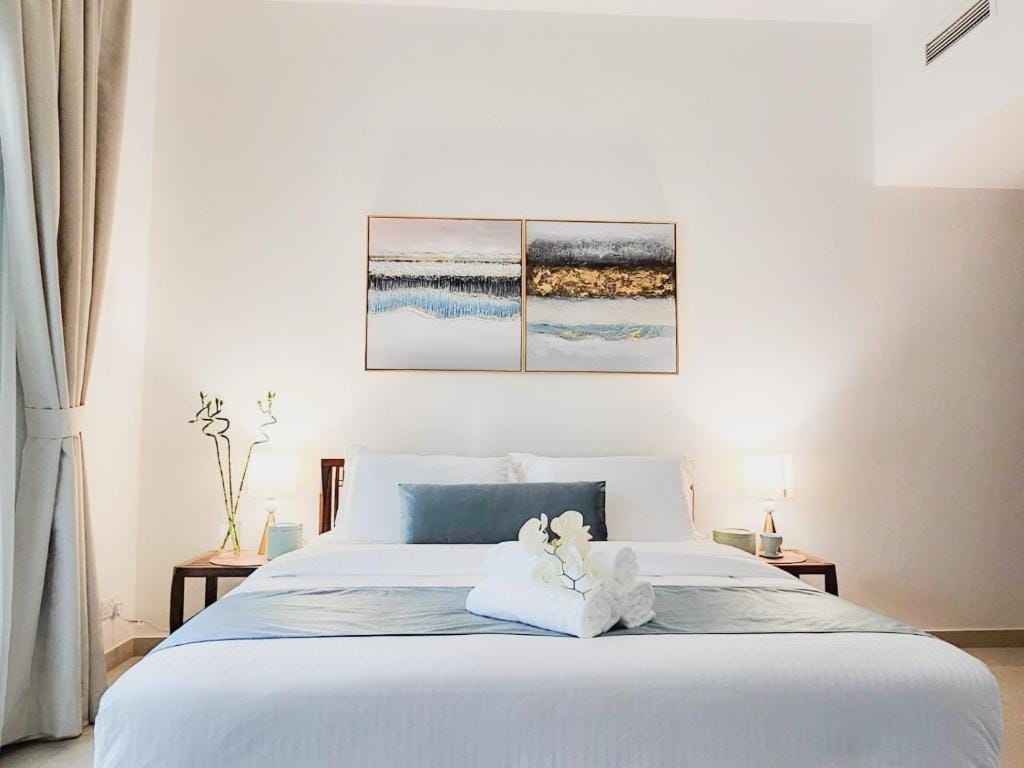 Dubai Marina,JBR -Luxurious 2 BR King Suite — 1