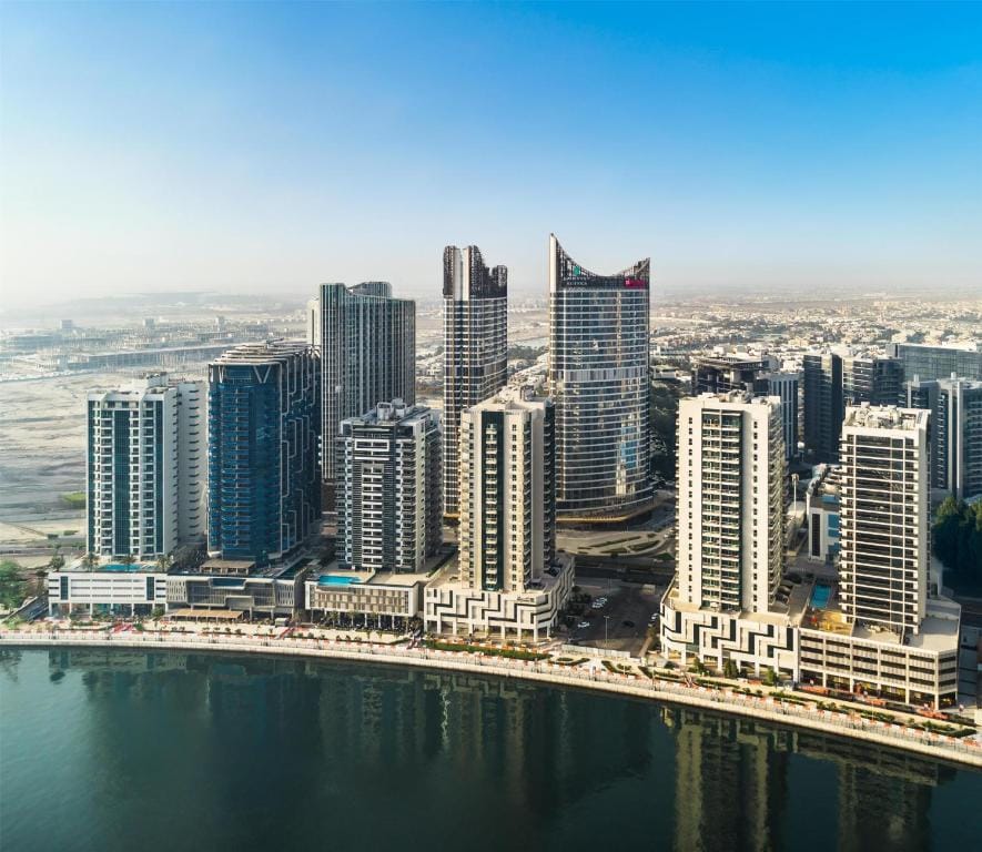 Embassy Suites By Hilton Dubai Business Bay — 3