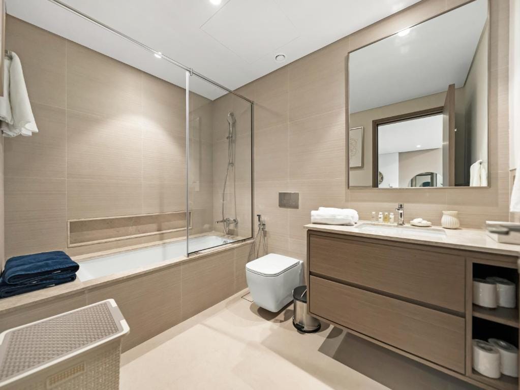 Luxury 1BR 5min to Dubai Mall Burj Khalifa View from pool — 3