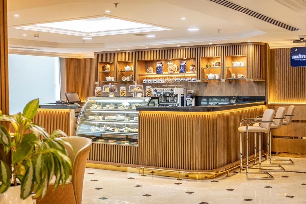 Golden Sands Suites — 4