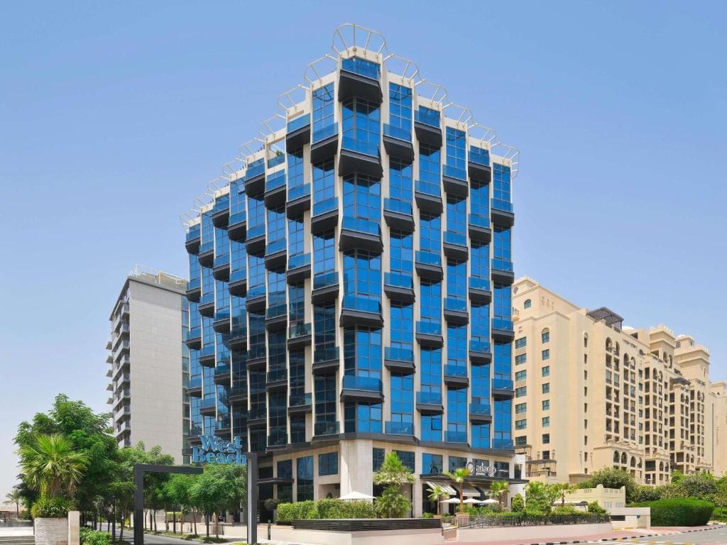 Adagio Premium The Palm — 1