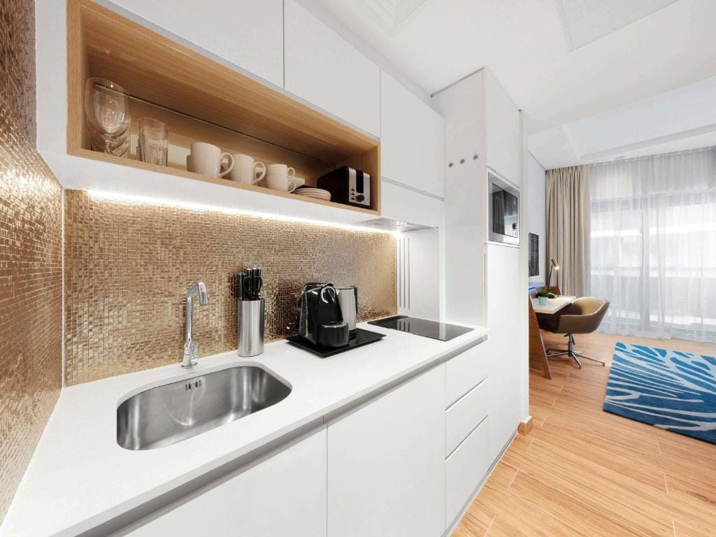 Adagio Premium The Palm — 3