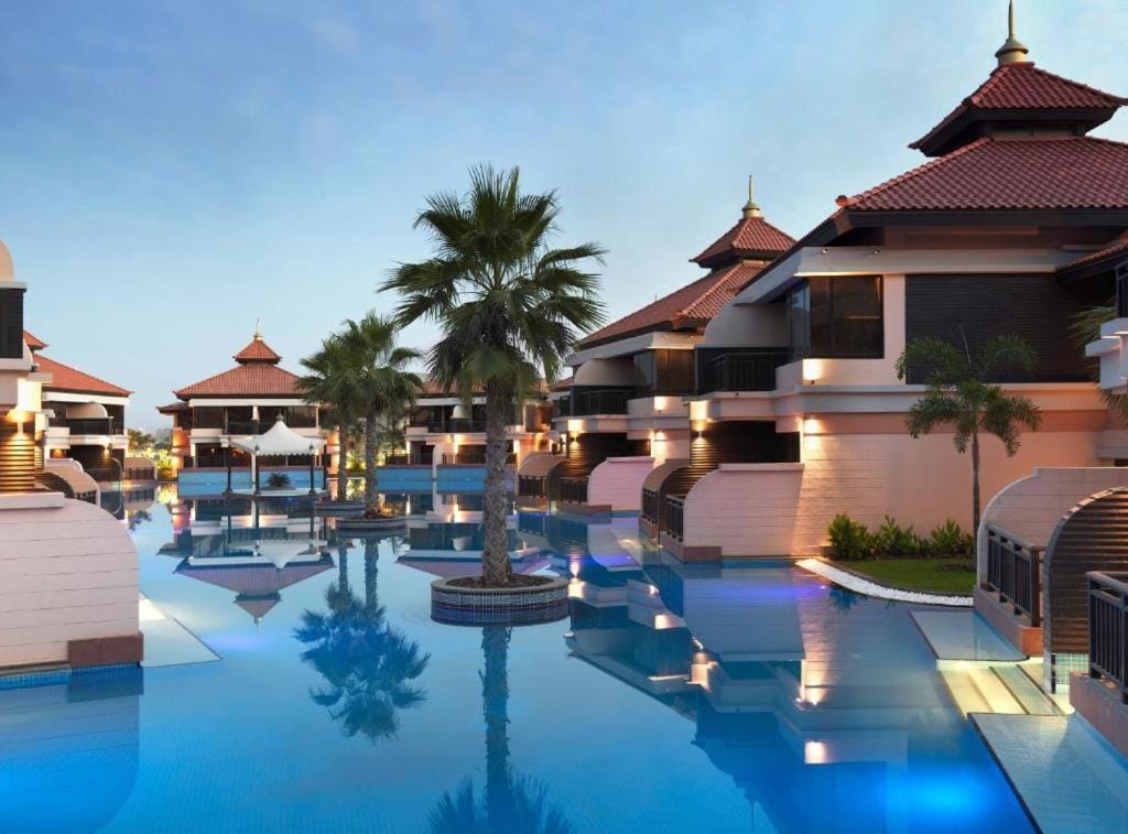 Luxury Holiday Home, Spacious 1 bedroom, Burj Alarab full ocean view, located in Anantara the palm, Palm Jumeirah, Dubai — 4