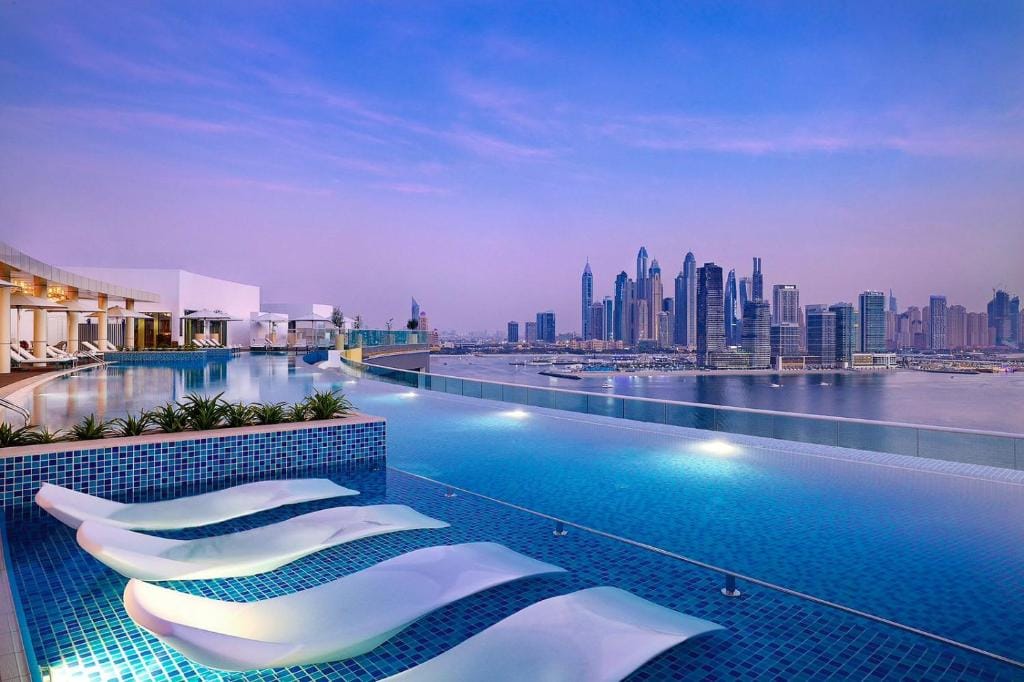 Luxury Studio Palm Jumeirah Infinity Pool and Beach — 1
