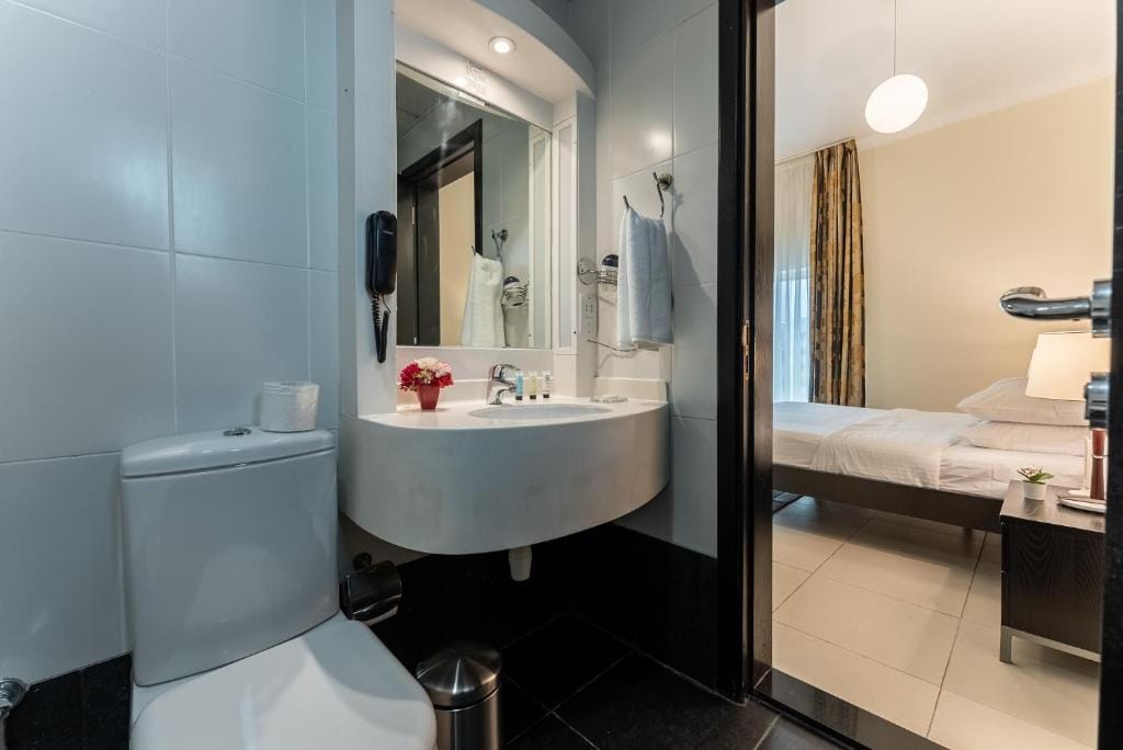 Gulf Oasis Hotel Apartments Fz LLC — 2