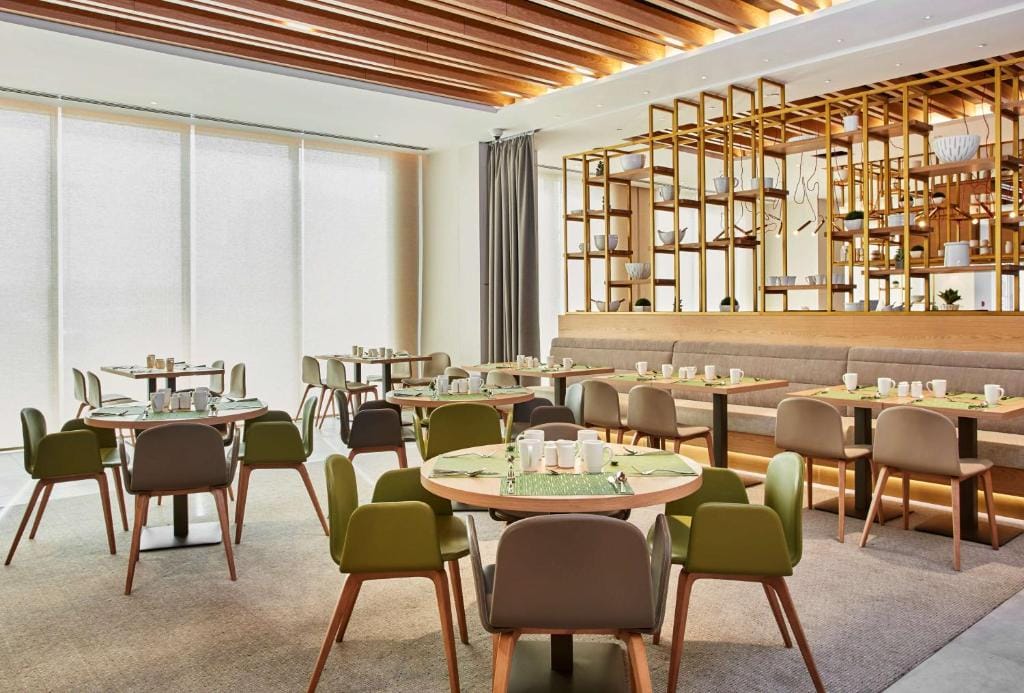 Hilton Garden Inn Dubai, Mall Avenue — 5