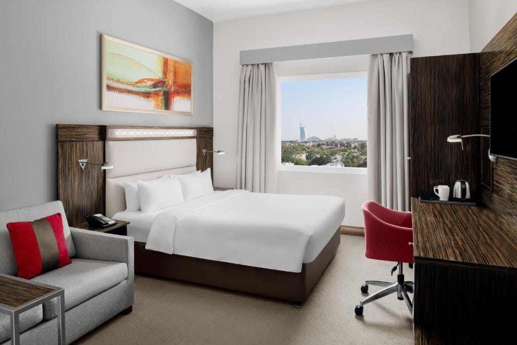 Holiday Inn Express Dubai Internet City by IHG — 2