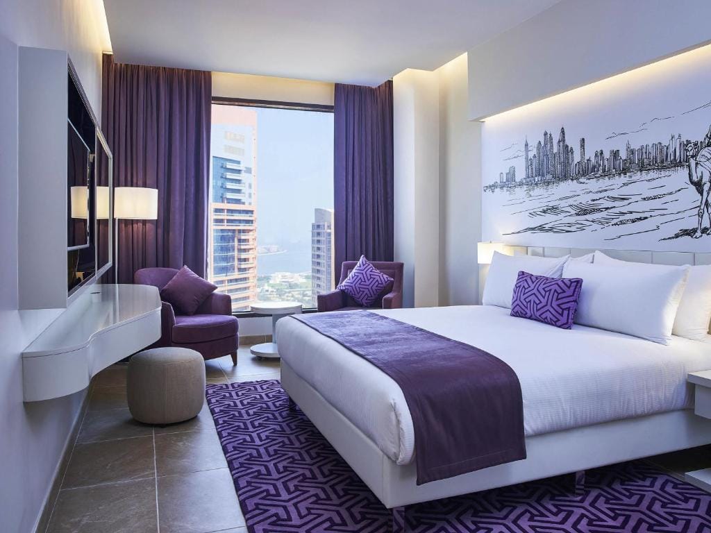 Mercure Dubai Barsha Heights Hotel Suites And Apartments — 4
