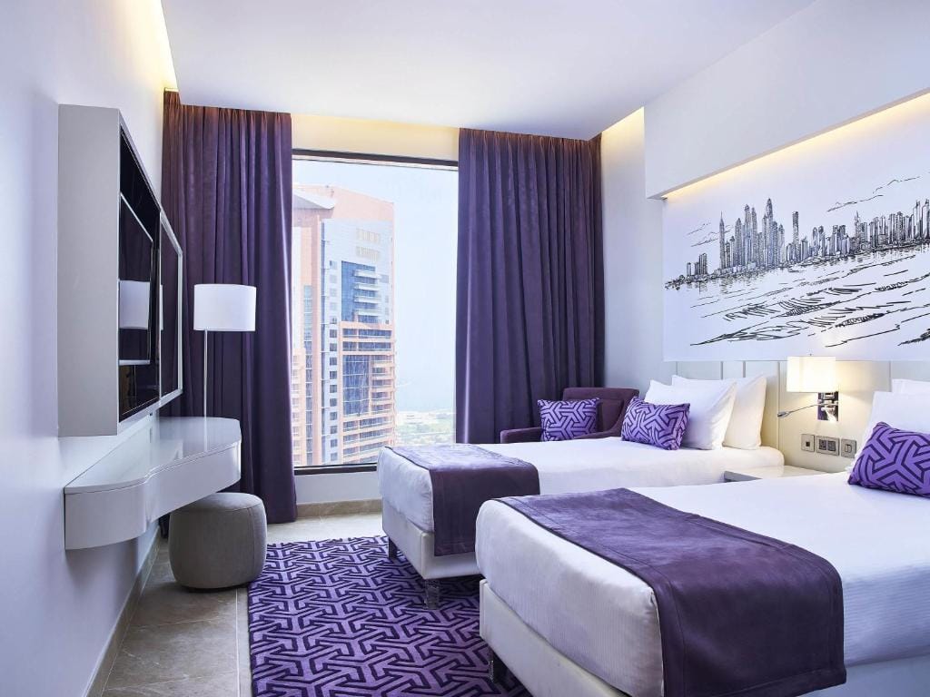 Mercure Dubai Barsha Heights Hotel Suites And Apartments — 5
