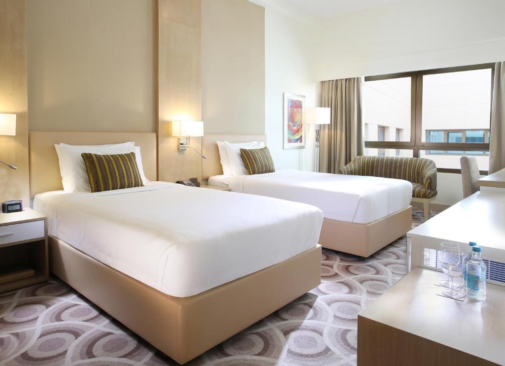 Metropolitan Hotel Dubai — 5