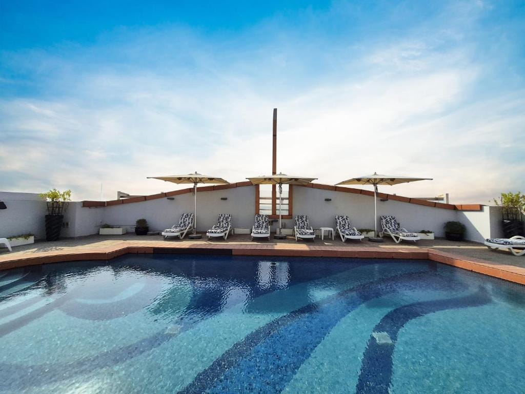 Signature Hotel Al Barsha — 4