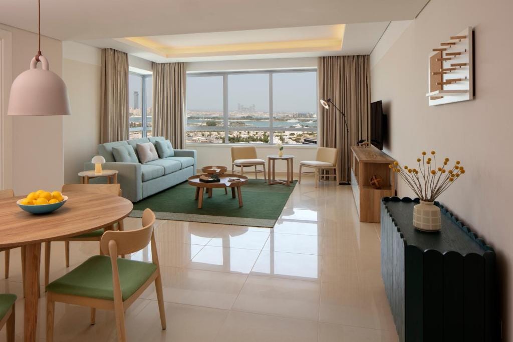 Staybridge Suites Dubai Internet City by IHG — 3