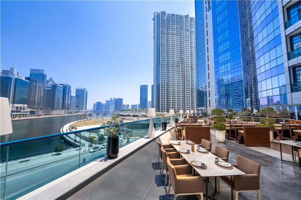 Radisson Blu Hotel, Dubai Waterfront — 2