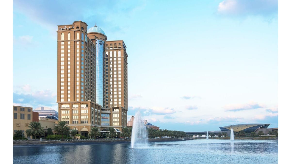 Sheraton Mall of the Emirates Hotel, Dubai — 2